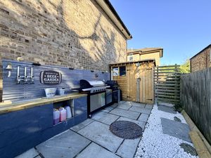 Photo 14- click for photo gallery